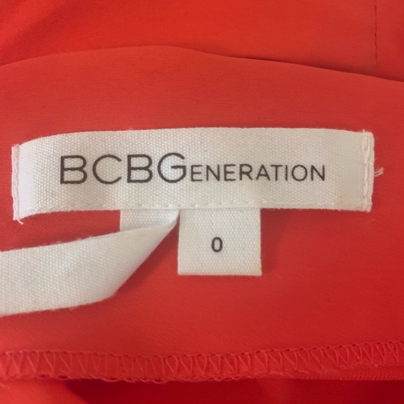 Dresses - Picture 2 of 5